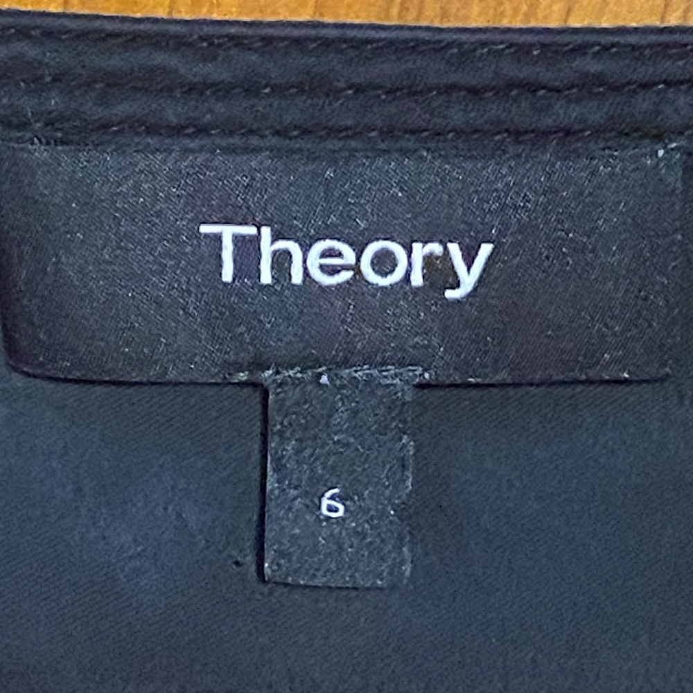 Theory Black Belted Long Sleeve 100% Silk, Size 6. - Picture 10 of 11